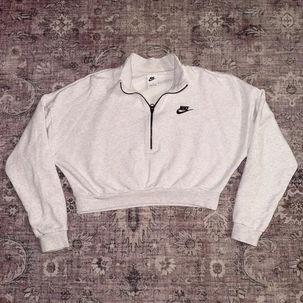 Nike Sportswear Essential Fleece 1/2 Zip Crop Sweatshirt Gray CJ2156-051 Medium